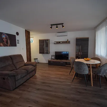 Borova Bajka Holiday home *