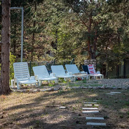 Semesterbostad Borova Bajka Usije